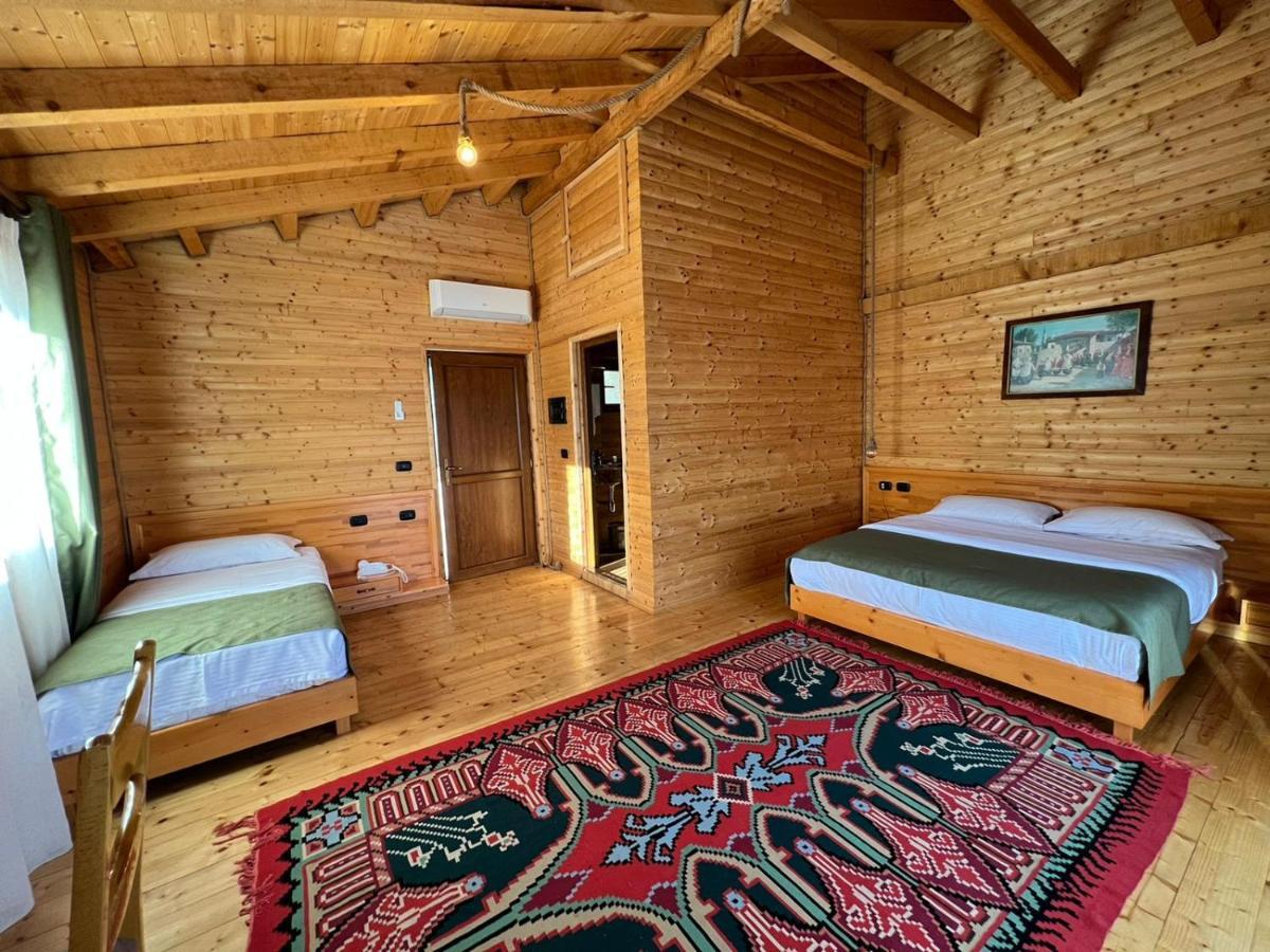 فندق Wooden House شكودر المظهر الخارجي الصورة