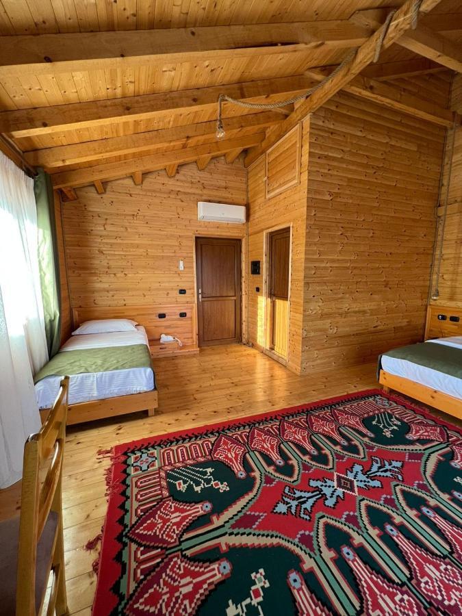 فندق Wooden House شكودر المظهر الخارجي الصورة